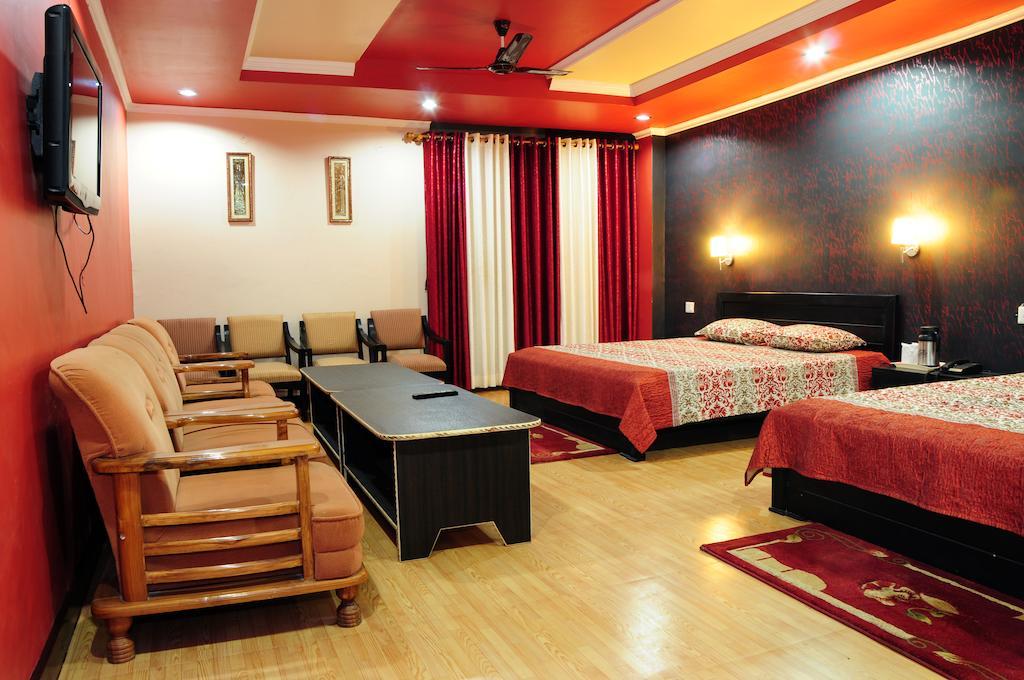 Hotel Sunita Almora Pokoj fotografie